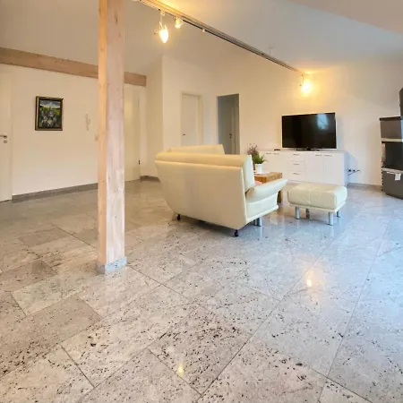 4 Zimmer Apartment, 125 Qm, Ruhig Und Zentrumsnah, Max 5 Pers, Dachterasse, Garage, 1000 Mbit Boeblingen Exterior photo