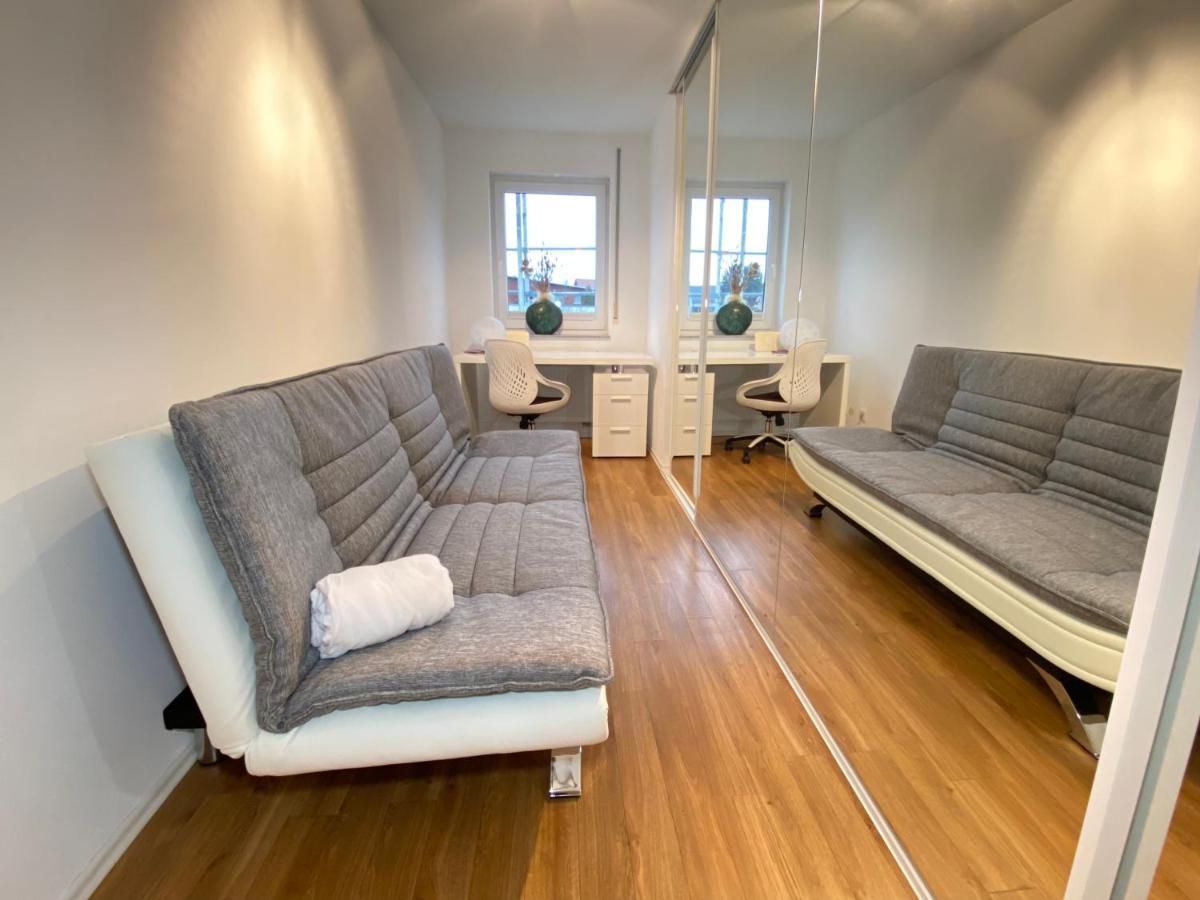 4 Apartment, 125 Qm, Ruhig Und Zentrumsnah, Max 5 Pers, Dachterasse, Garage, 1000 Mbit * Boeblingen