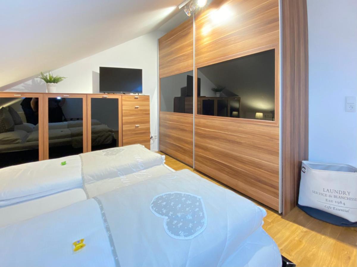 4 Apartment, 125 Qm, Ruhig Und Zentrumsnah, Max 5 Pers, Dachterasse, Garage, 1000 Mbit *