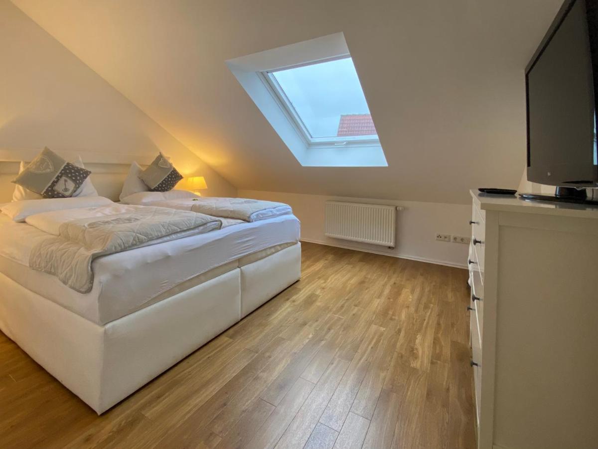 4 Apartment, 125 Qm, Ruhig Und Zentrumsnah, Max 5 Pers, Dachterasse, Garage, 1000 Mbit *